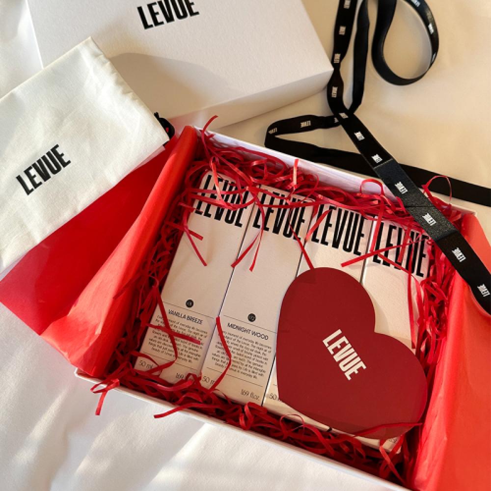 Levue [free Pouch] Gift Set Levue Perfume Hand Cream 50ml 4 Types Message card: unchecked