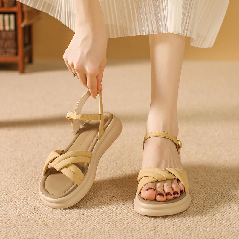 Sandals women's word belt is not tired, feet flat shoes soft sole soft surface niche beach shoes
