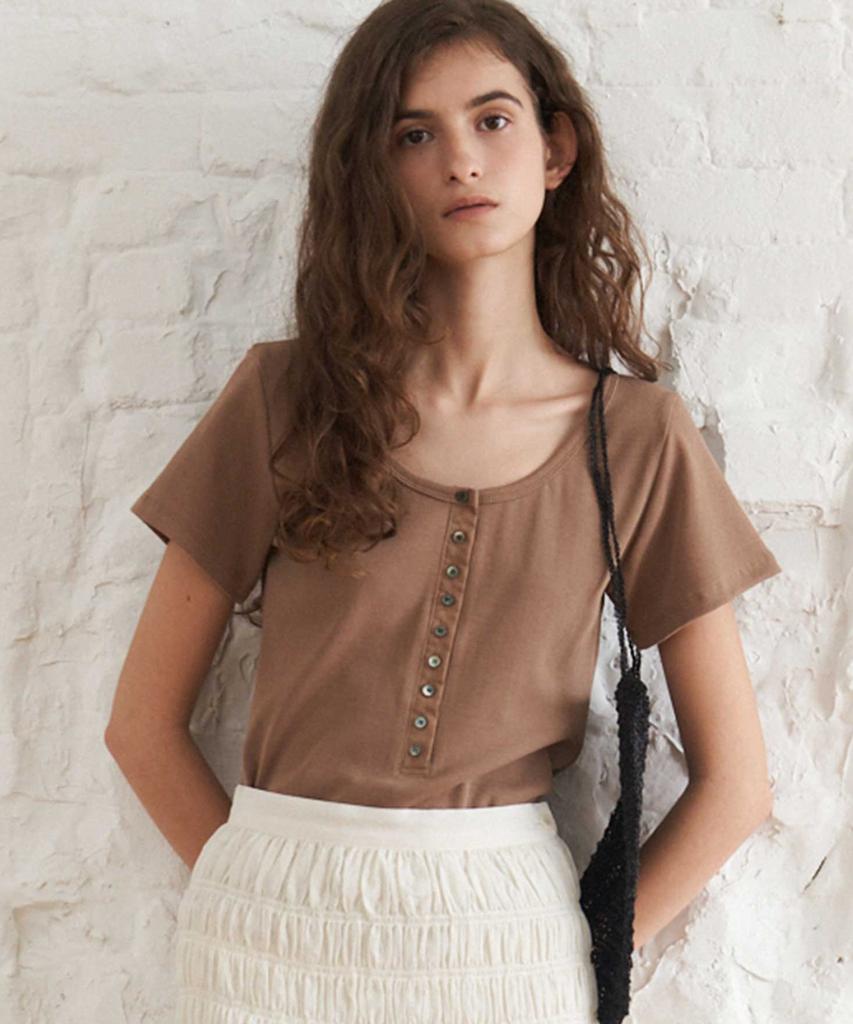 THERYE U-Neck Button T-Shirt(Beige)