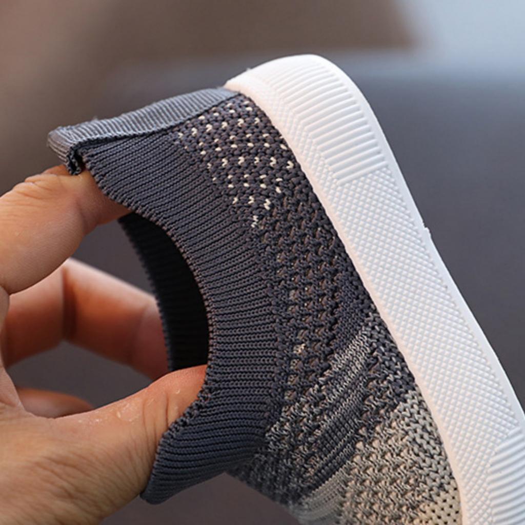 Breathable Flyknit Baby Shoes Slip On Soft Sole Lightweight Toddler Sneakers for Early Walking and Indoor Outdoor Use