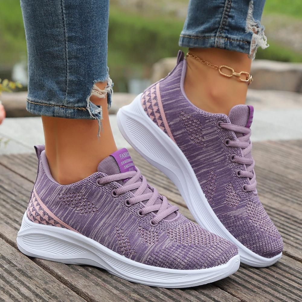 Fashion 2024 Spring New Ultra-light Running Shoes Sports Women's Shoes Mesh Non-slip Breathable Soft-soled Lightweight Casual Shoes