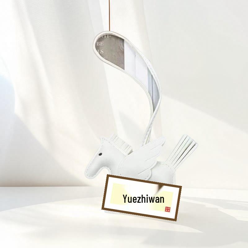 Pegasus Anhänger Schlüsselanhänger: Süßer Quaste, Kontrastfarbe, Cartoon-Einhorn-Anhänger aus Leder