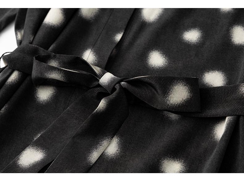 Mulberry Silk Heart Print Lapel Dress - 2026 Spring Style, Waist-Cinching Skirt, Elegant Design (2609)