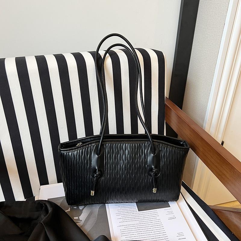 Tote Bag Women's Large Capacity 2025 New Casual Versatile Shoulder Armpit Bag Premium Sense Women's Work Commute Bag