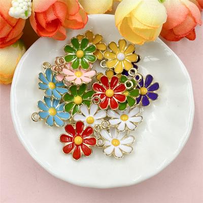 High Quality 15.6*18mm Fashion Pendant 20Pcs Drop Oil Flower Mobile Phone Chain Alloy Loose Beads DIY Jewelry Accessories Small Daisy for Necklace
