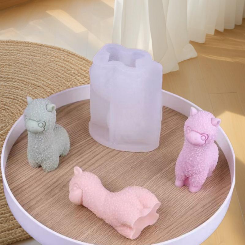 3D Alpaca Silicone Scented Candle Mold - Cute Kawaii Cake Baking & Decoration