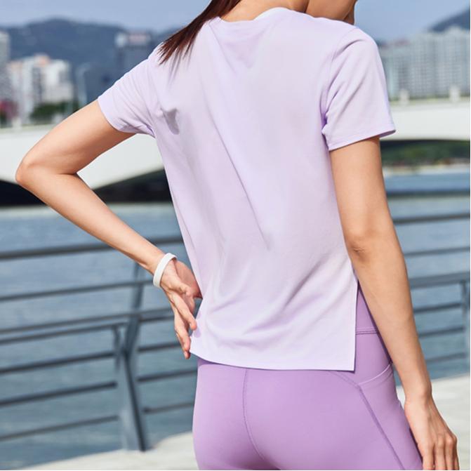 SAUCONY Jednoduché tričko s krátkým rukávem a kulatým výstřihem Dámské topy SC1249114A-PP60