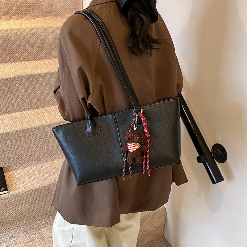 

Сумка великої місткості для щоденних поїздок на роботу, жіноча, осінь 2025, проста універсальна сумка-тоут, нішева мода, сумка на плече 42*9*20 чорний