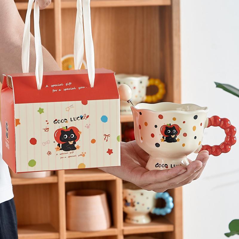 Hochwertige Cartoon-Keramiktasse Geschenk: Niedliches Mädchen-Design, Weihnachtssouvenir, Wasserbecher in Geschenkbox