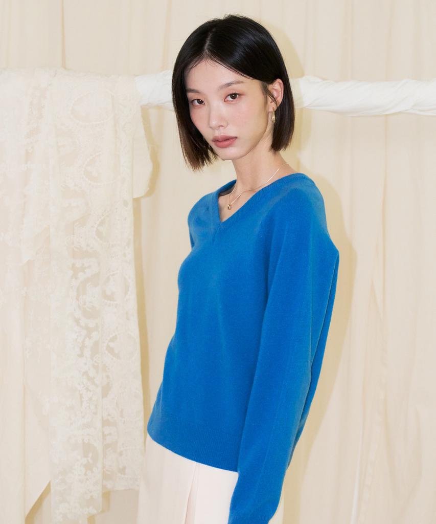 VLETI Wool 100% V-Neck Raglan Knit (Blue)