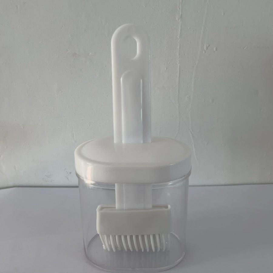 

Силиконовая кисть и бутылка для масла - термостойкий кухонный инструмент для барбекю и выпечки Silicone Brush Head белый