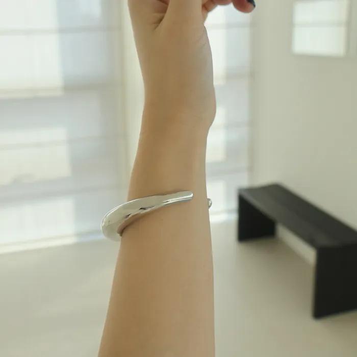 MOON BANGLE