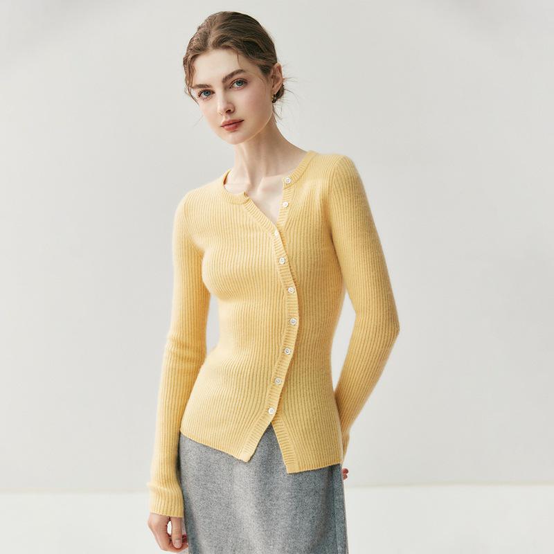 

Женский приталенный кашемировый кардиган на осень/зиму 2025 с наклонными карманами Extra Large