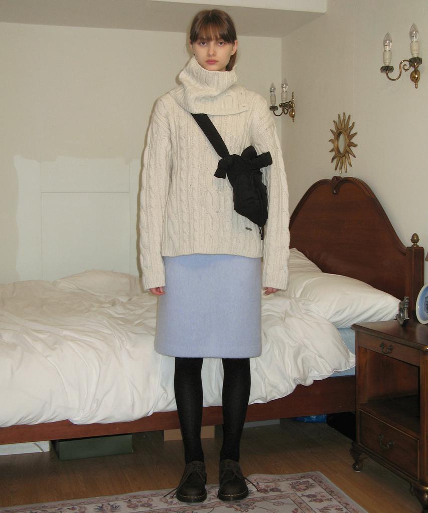SINOON Two-Way Cable Turtleneck Knit (Ivory)