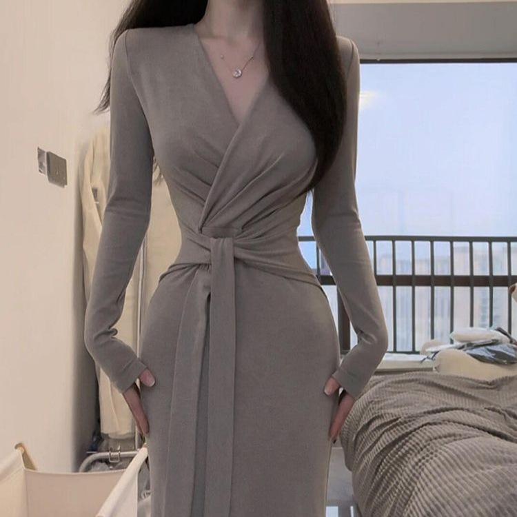 Straps Want a New V-neck Lace-up Long-sleeved Dress for Children's Autumn Wear, Slim-fitting and Thin Temperament Long Dress, Hip-wrap Skirt