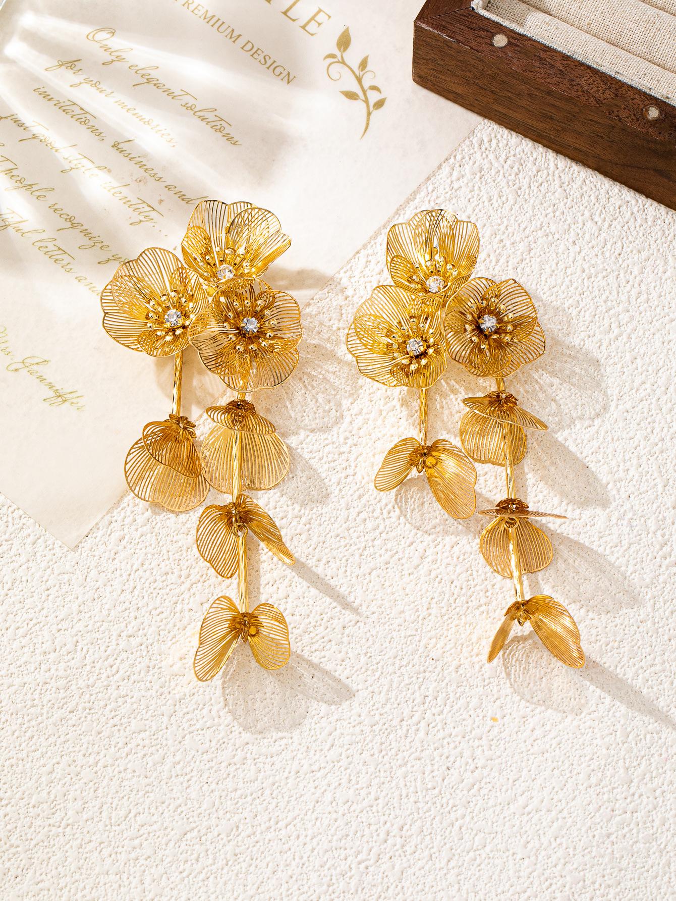 New light luxury metal diamond-set exaggerated long fringed flower earrings creative temperament flower