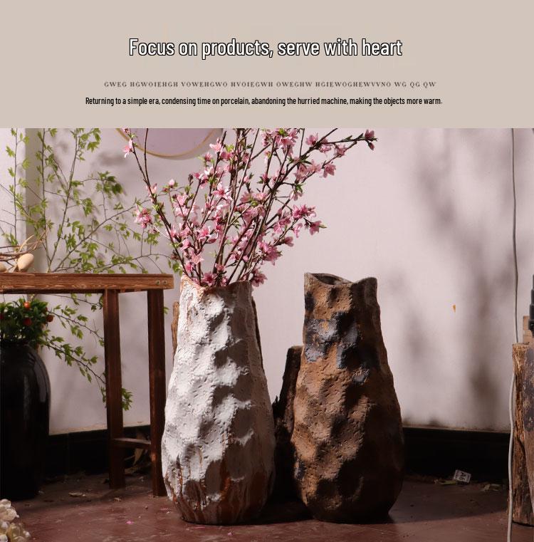 Minimalist Japanese Andromeda Vase: Ceramic Floor Container for Living Room Flowers, Hydroponic Arrangements, and Entrance Decorations.