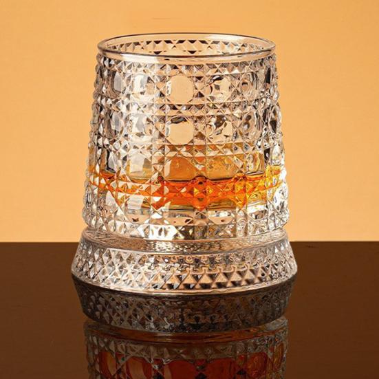 Whiskyglas mit leuchtender Basis 360 Grad drehbarer Whisky Tumbler 260ml Bleifreies Glas Einzigartiges Geschenk für Papa Geburtstag Feiertag