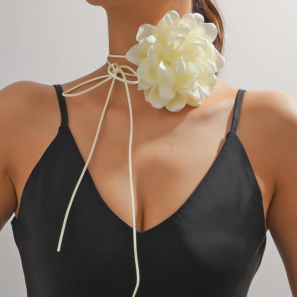Women's Velvet Flower Choker Necklace: European, American, Korean Style, Handmade, National-Inspired Jewelry