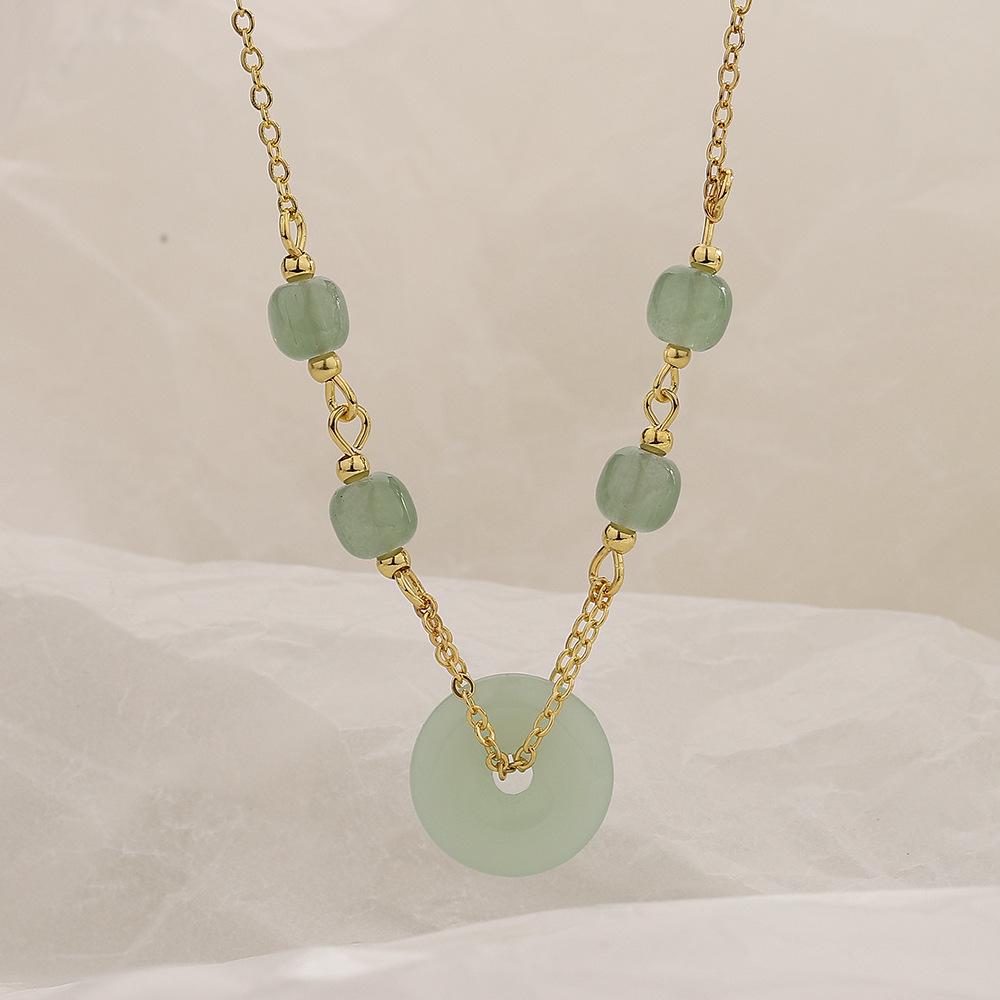 Xiangyun Ping An Schloss Weißer Jade-Halskette Chinesischer Stil Bedeutung Ruyi Schloss Anhänger Damen Altmodische Kleidung Han Element Glitzernder Diamant Schlüsselbein-Kette