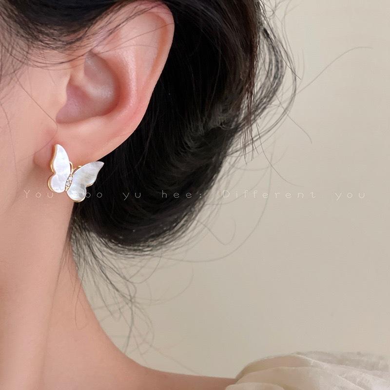 White Fritillary Butterfly Stud Earrings Women's Earrings Suitable for Summer High-end New Popular Niche Earrings