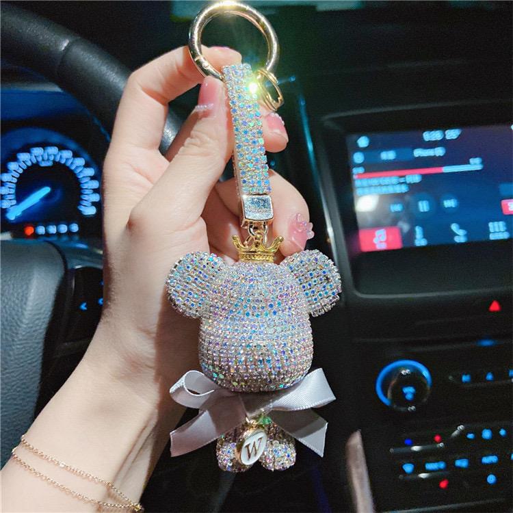 Fashion Full Rhinestone Big bBear Car Key Chain Cute Doll Creative Name Letters to Develop Bag Pendants.