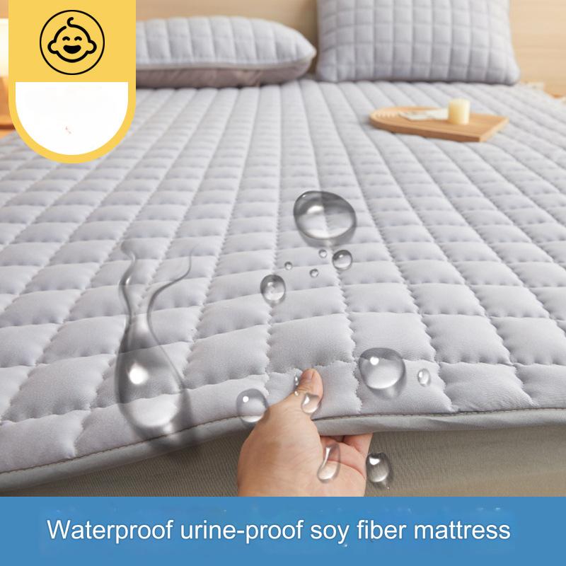 Deluxe Hypoallergenic Mattress Protector Deep Pocket,Quilted and Soft,for Comfortable Sleep in Bedroom or Guest Room