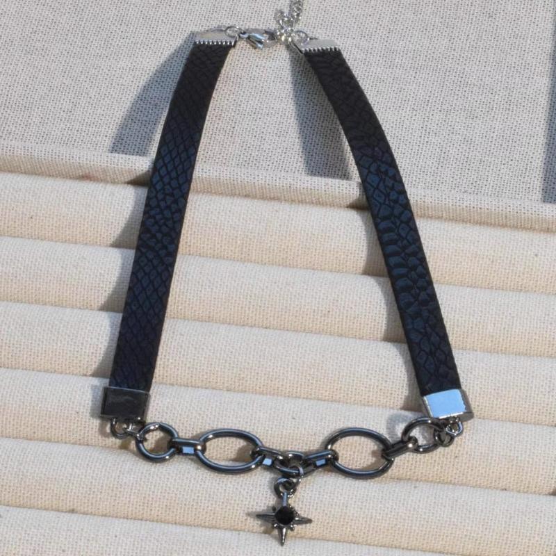 Collier Pendentif Étoile Noir Tendance Y2K pour Femmes Chokers en Cuir Charms Zircon Strass Vintage Punk Cool Bijoux Cadeaux