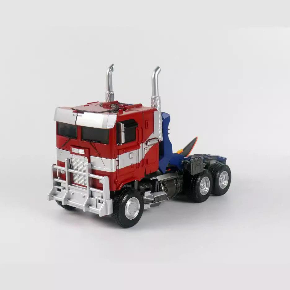 HMK09F Commander Car Deformation Robot Toy Model