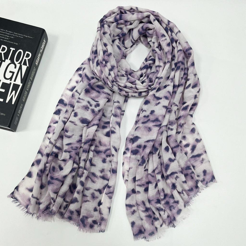 Retro Leopard Print Satin Cotton Scarf - Versatile Travel Vacation Shawl and Sunscreen Accessory