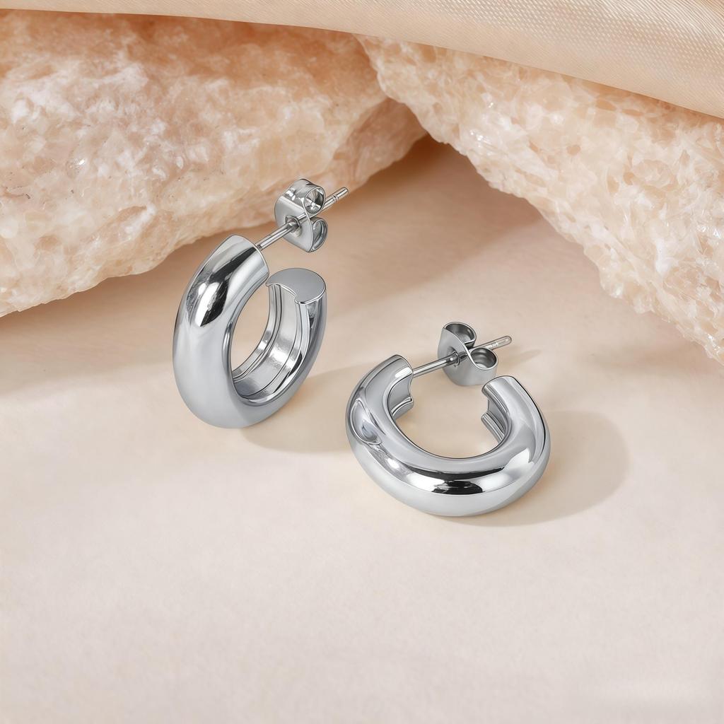 European Classic Hoop Earrings: Versatile, High-End, Fade-Resistant for Women