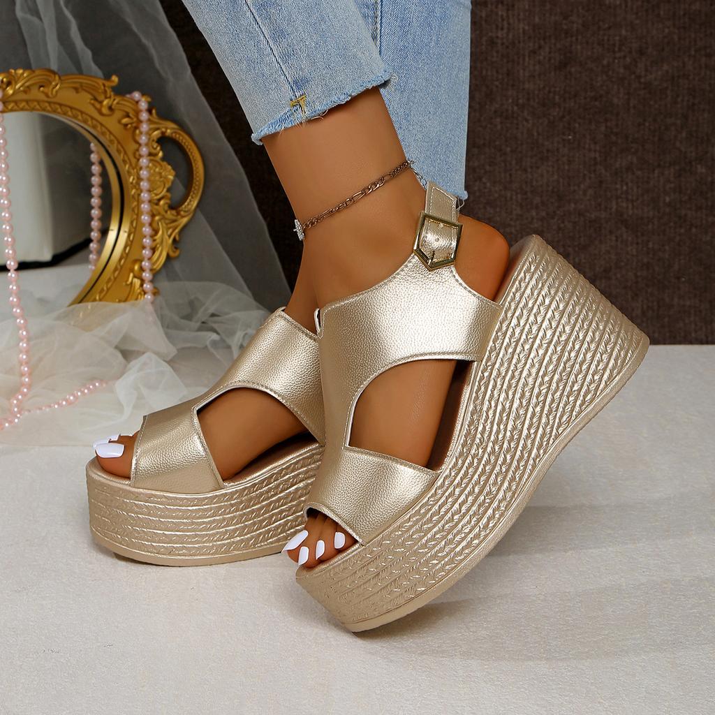 Sommar nya damskor romersk kilklack tjock sula ihåliga fiskmunssandaler dam utrikeshandel högklackade sandaler stor storlek