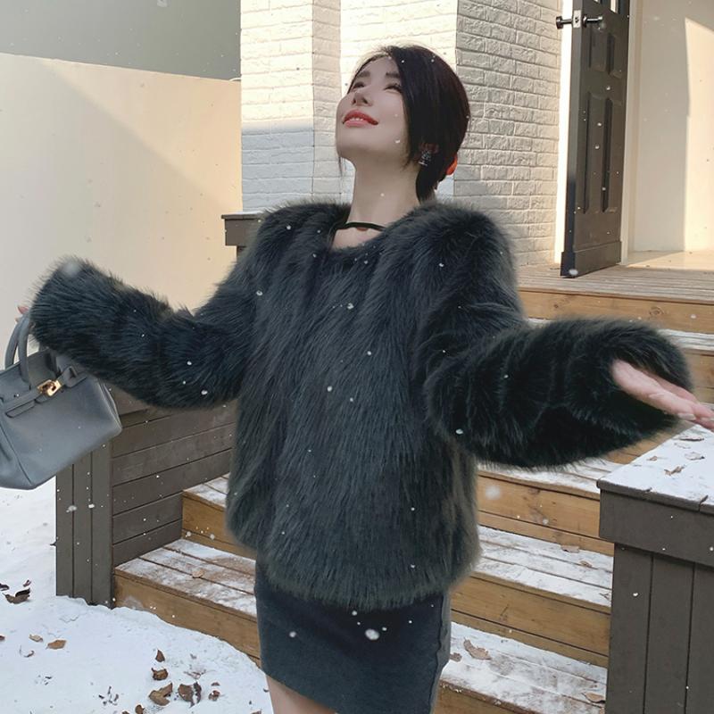 Autumn and Winter Long Sleeve Warm Fox Fur Coats Women Vintage Round Neck Elegant Plush Loose Jackets Women Solid Casual Ladies Outerwear Jacket 25519