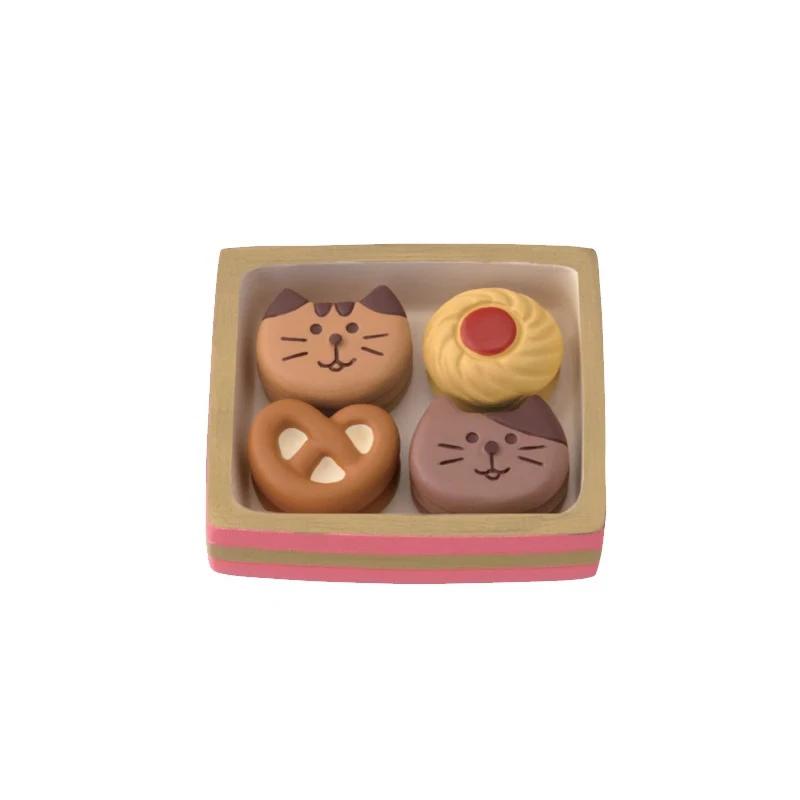 Cat Scene Ornaments Valentine's Day Gifts Chocolate Food and Entertainment INS Strawberry Bread Decoration Resin Ornaments