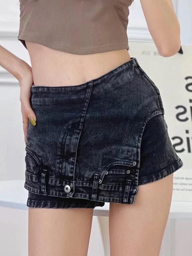 Street Style Denim Skort 2026: Irregular Waist, High-Waisted Wash, Faux Two-Piece Shorts