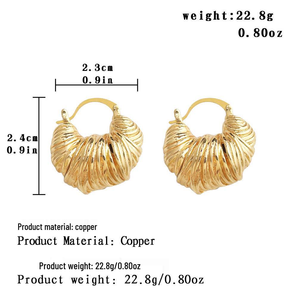 Exaggerated Ribbed Coil Ear Cuffs: Unique Design with a High-End Touch