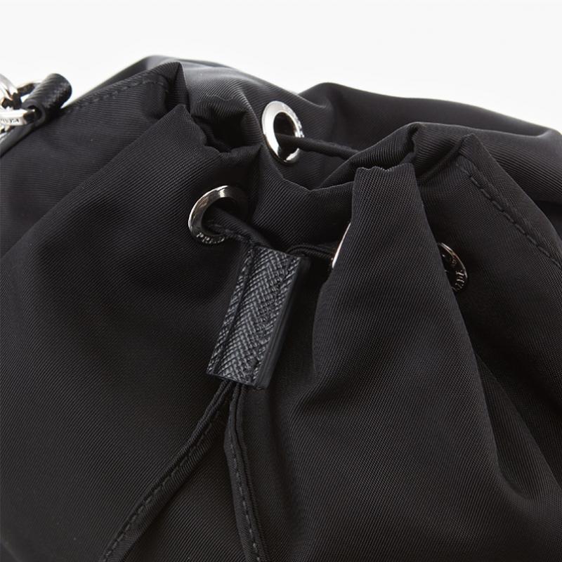 Prada Re Nylon Dreieck Logo Eimerbeutel Tasche 1ns369 R067 F0002