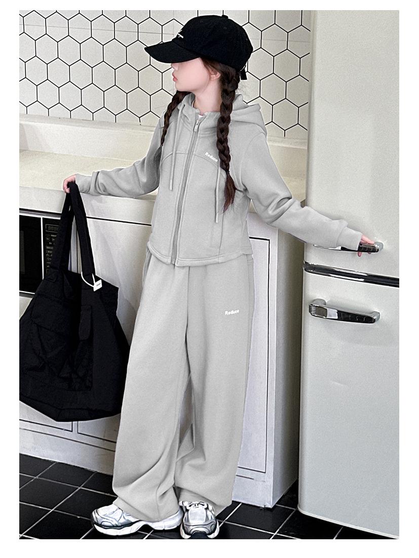 

«Повседневные спортивные куртки и костюмы-двойки для девочек 2024 года — коллекция весна/осень для детей постарше» 150cm серый