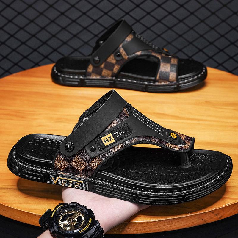 Middle-aged Dad Sandals Summer New Popular Comfortable Soft Sole Fashion Two Wear Cool Slippers Outdoor Travel Beach Shoes