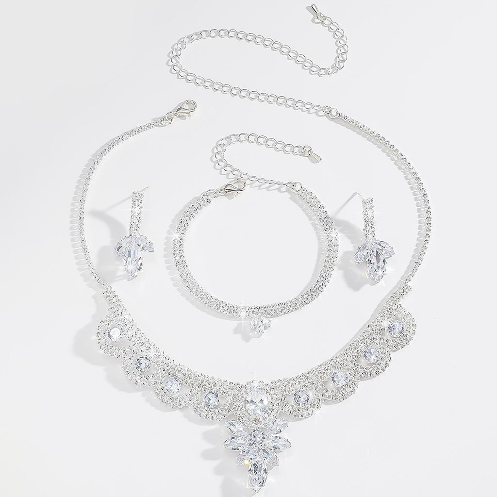 Fashion Clavicle Chain Earrings Bracelet Set Zircon Jewelry Full Diamond Claw Chain Rhinestone Necklace Set Accessories Women