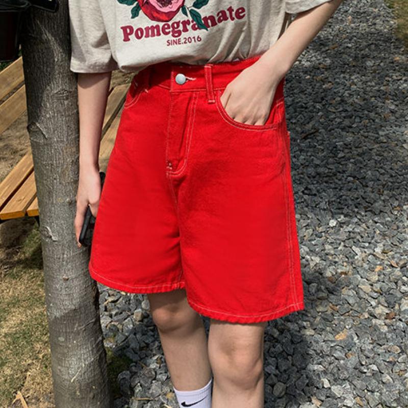 Amerykańskie Retro Czerwone Szorty Jeansowe dla Kobiet na Lato Luźne i Wszechstronne z Wysokim Stanem Wyszczuplające Proste Nogawki Długość Pięć Czwartych Modne