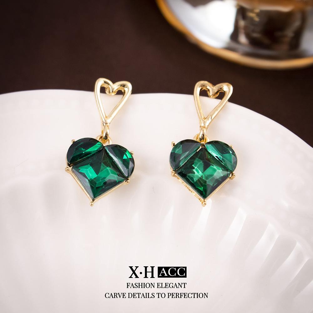 Fashion super flash crystal love stud earrings women's summer ins temperament cold wind small exquisite earrings new