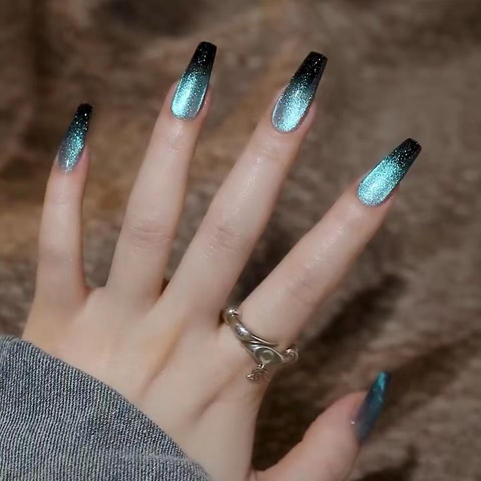 

20-Piece Set of Handmade Black Gradient Cat-Eye Removable False Nails
