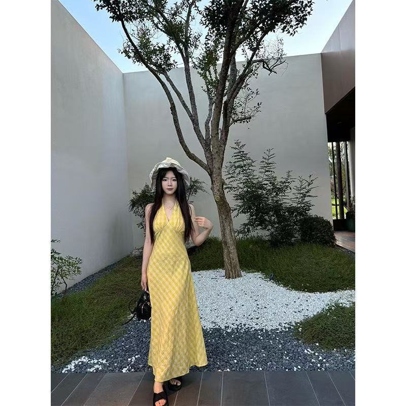 Yellow plaid Vneck neck sling dress women's summer dopamine beautiful slim fit gentle vacation style dress