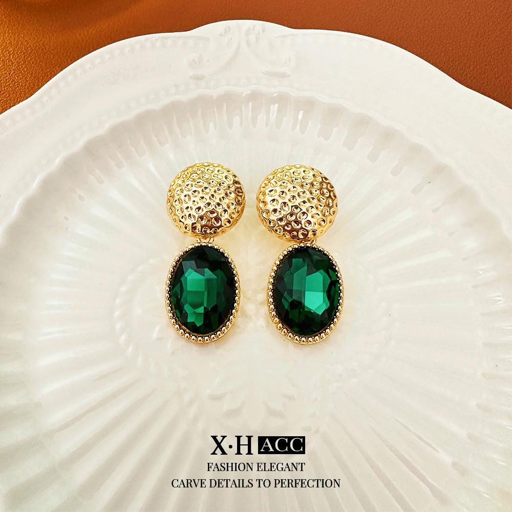 Vintage Bow Earrings: Timeless, High-End Retro Fashion Accessory