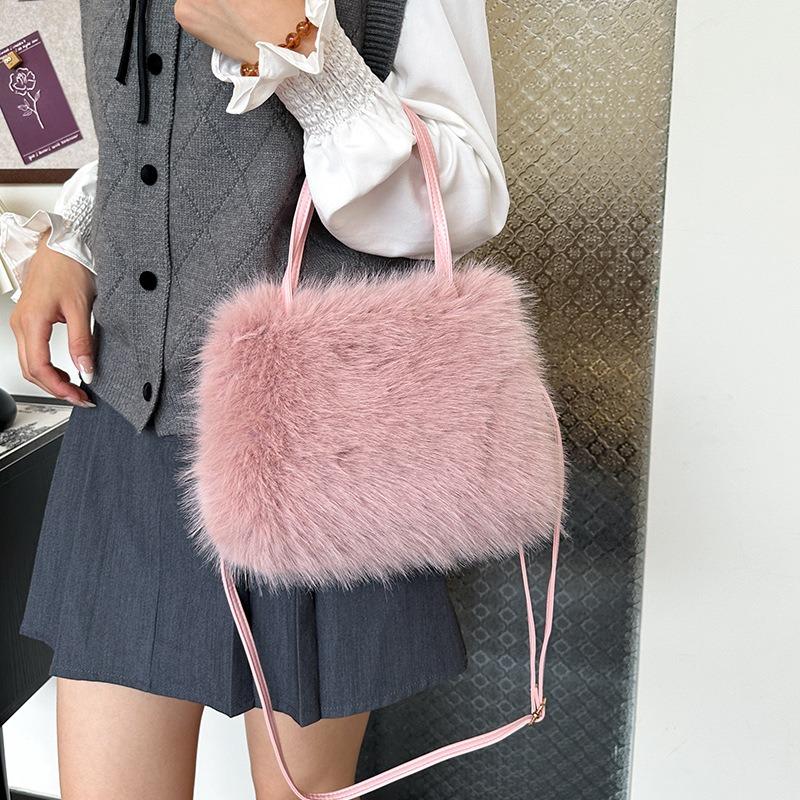 Plush Big Bag Women's New Fashion Versatile Handbag Temperament Plush Bag Versatile Fluffy Messenger Bag