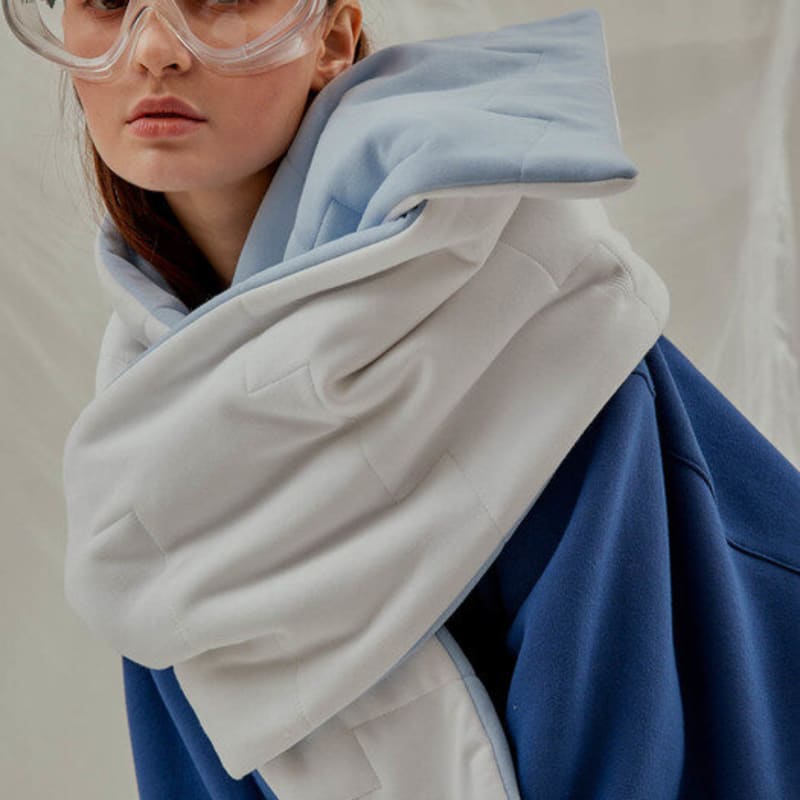 

SAYYEON logo foam color block cotton padding muffler ONE