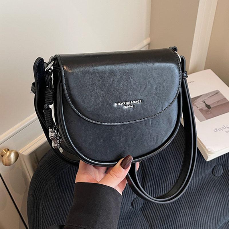 

Saddle bag women s messenger bag bag new trendy girl summer simple fashion shoulder bag women чорний