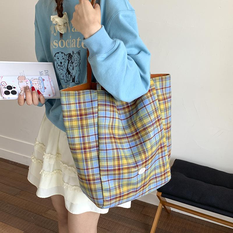 

Single-shoulder Bag, Women s Fashionable and Laid-back Style Bag, Crossbody Casual Large-capacity Commuter Tote Bag помаранчевий