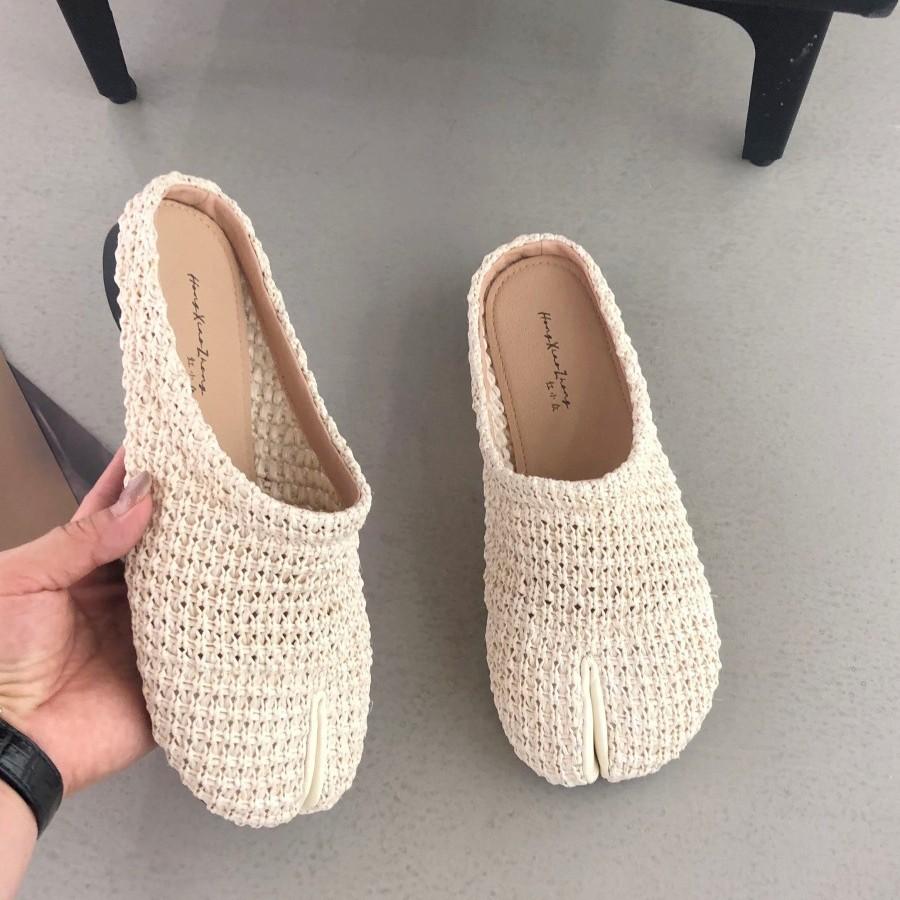 Korean version of woven cool slippers for women to wear one pedal casual round head flat bottom empty Mill shoes comfortable bag head half drag